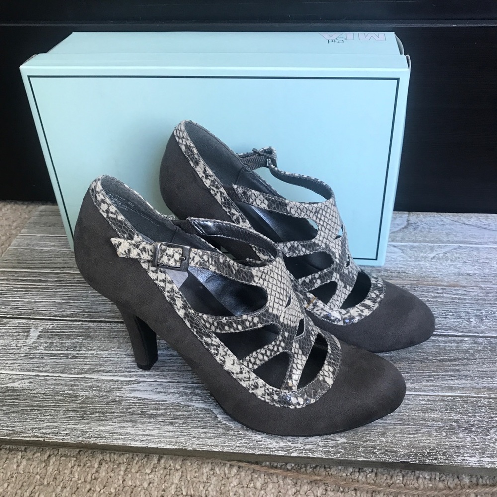New Girl Mia Faux Snake Skin Heels - 8